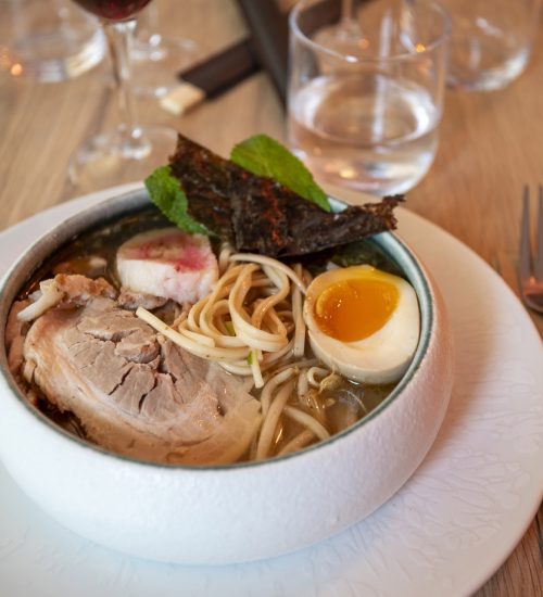 noahtia bar restaurant queer sarlat dordogne cuisine fusion fait maison asiatique perigord 11